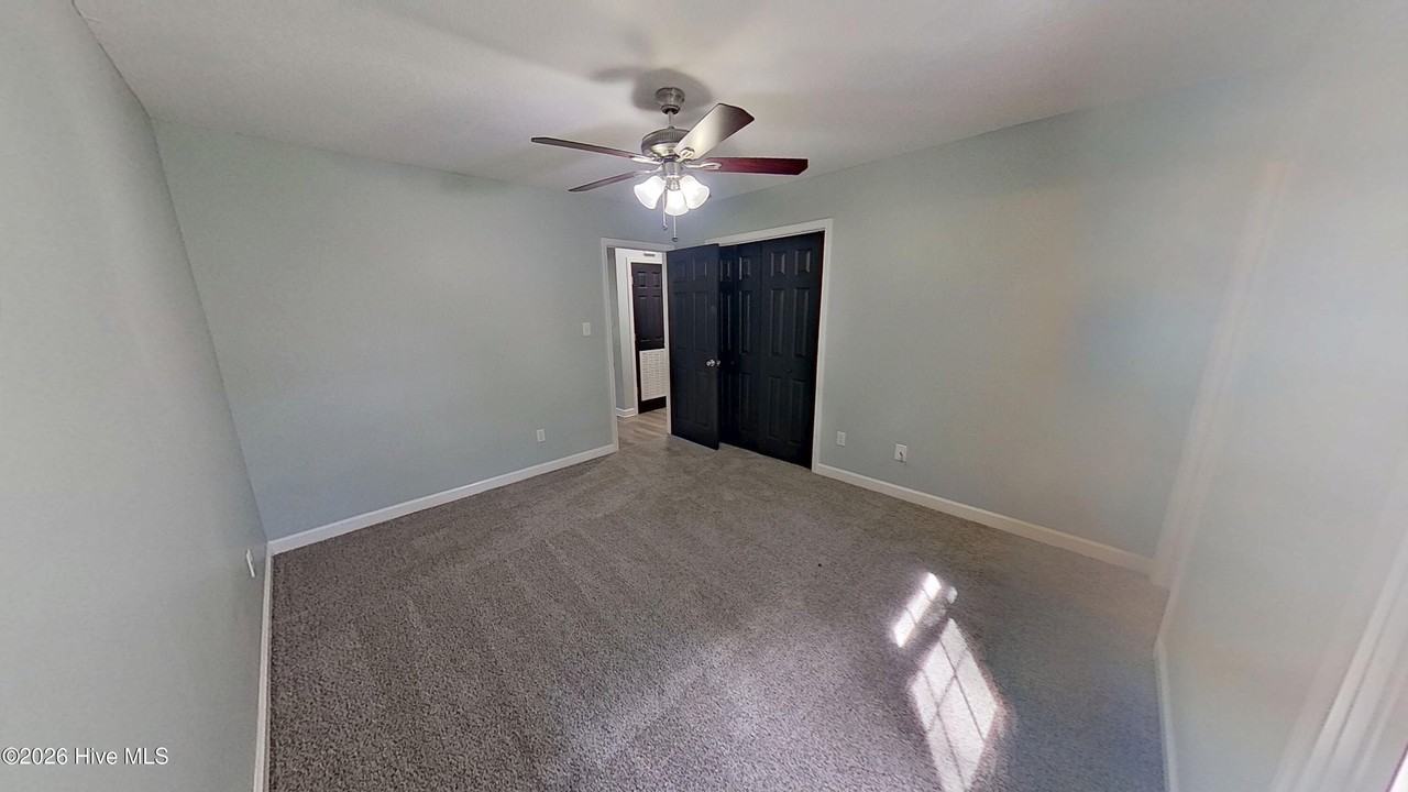 302 Hilda Rd - Photo 7 of 17
