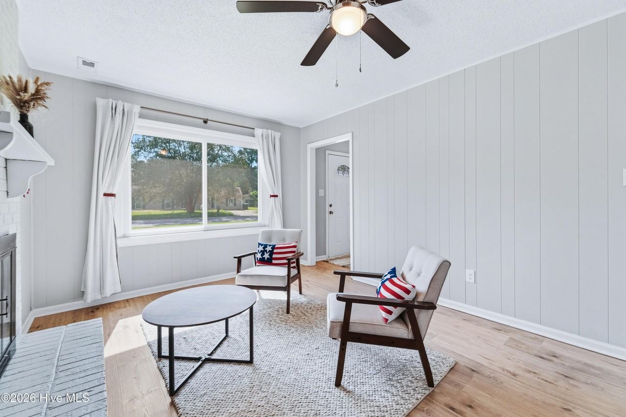 805 Brynn Marr Rd - Photo 5 of 28
