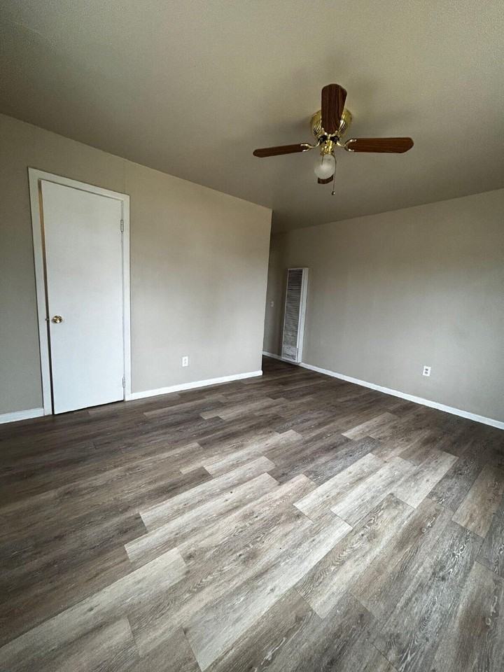 6214 24th St #A - Photo 5 of 7