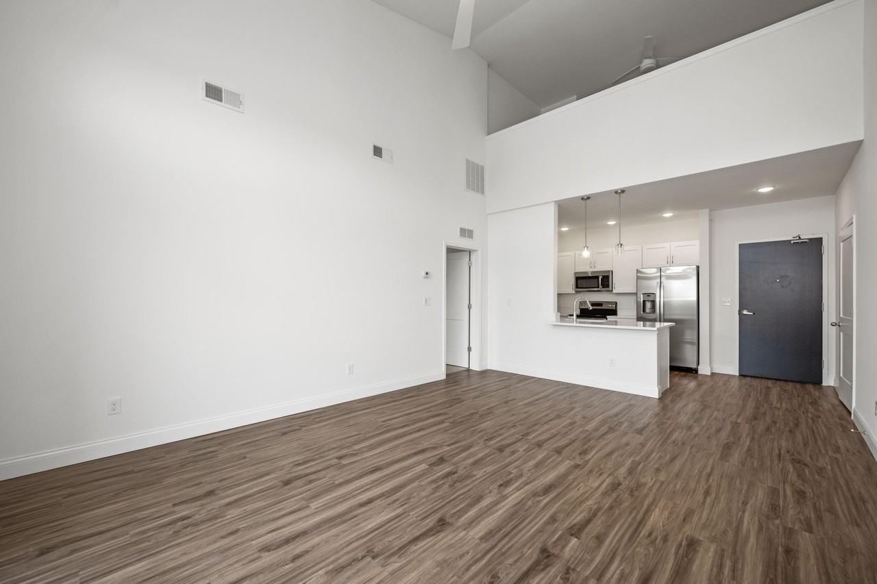 231 Walton Ave #405 - Photo 6 of 35