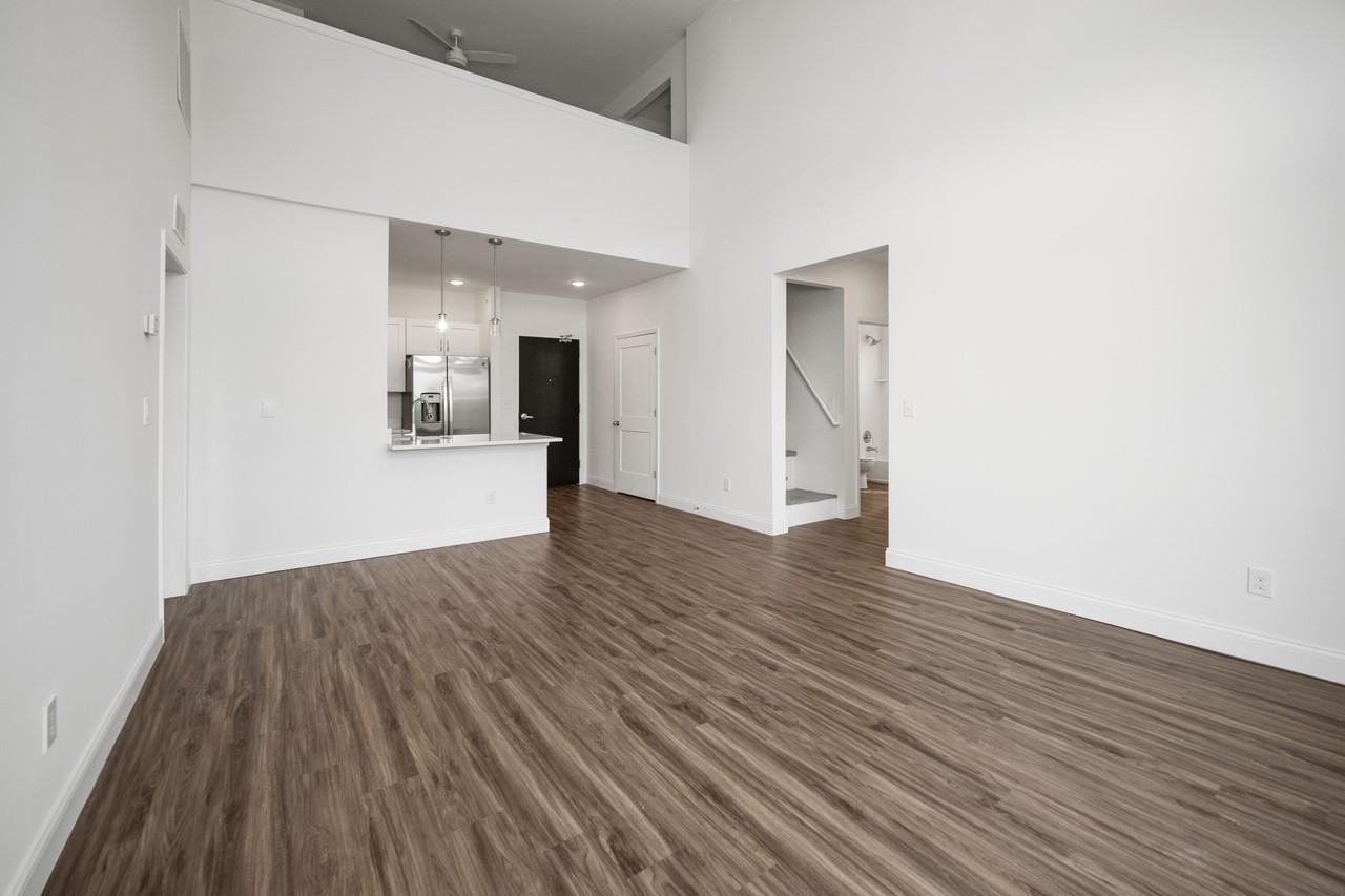 231 Walton Ave #405 - Photo 7 of 35