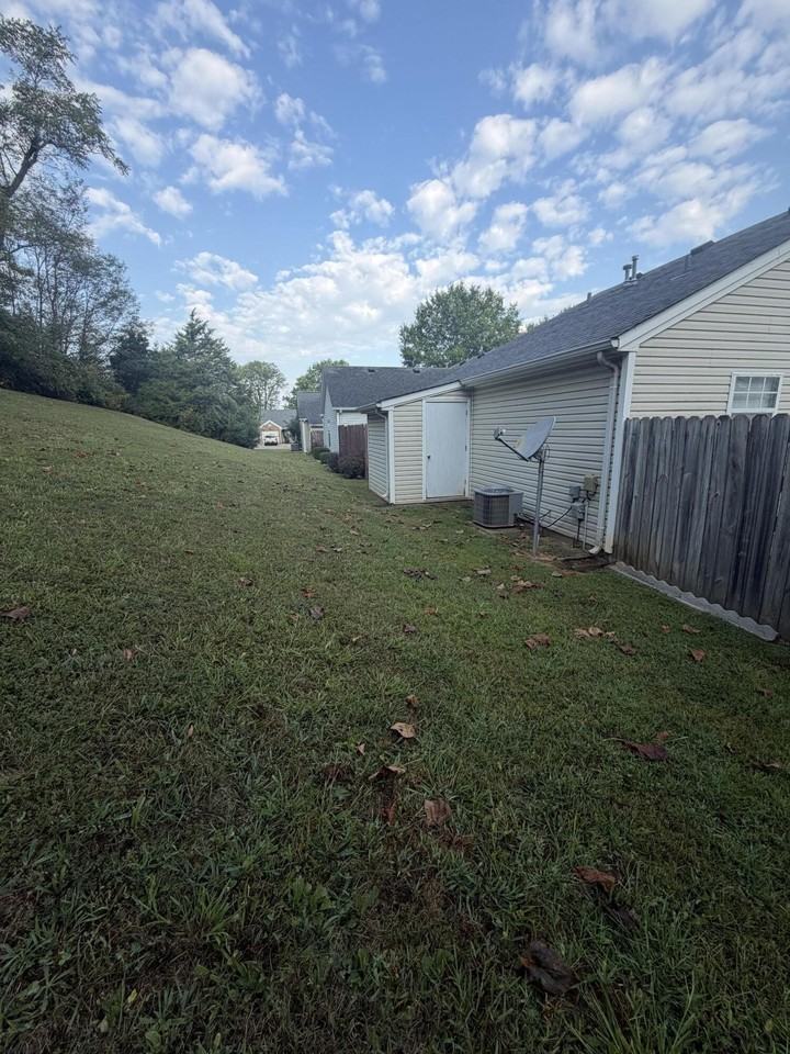 495 Sivley Rd - Photo 5 of 6
