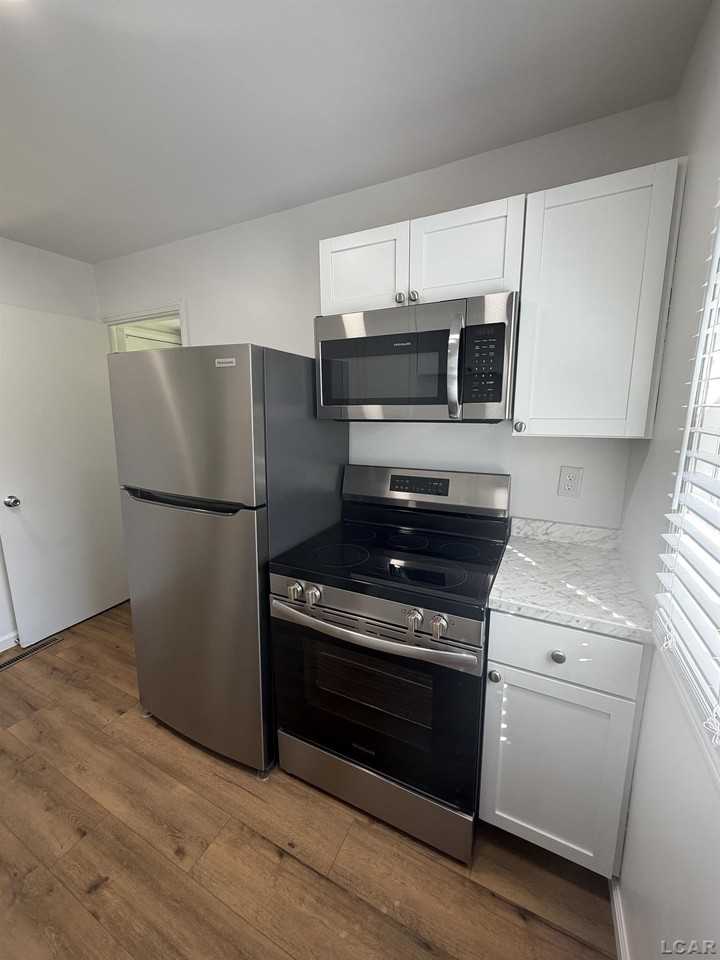 750 W Maple Ave - Photo 5 of 8