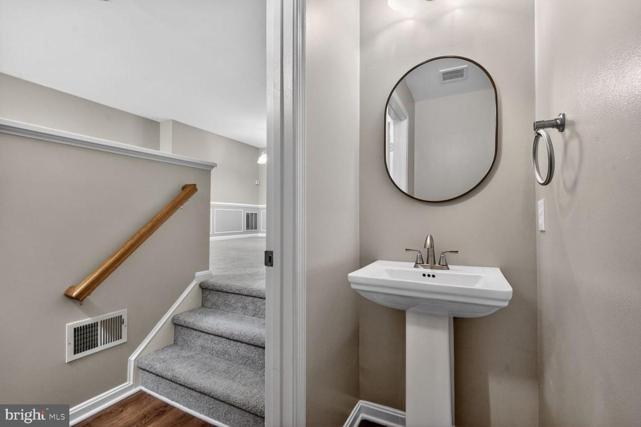 2621 Telluride Pl - Photo 2 of 31