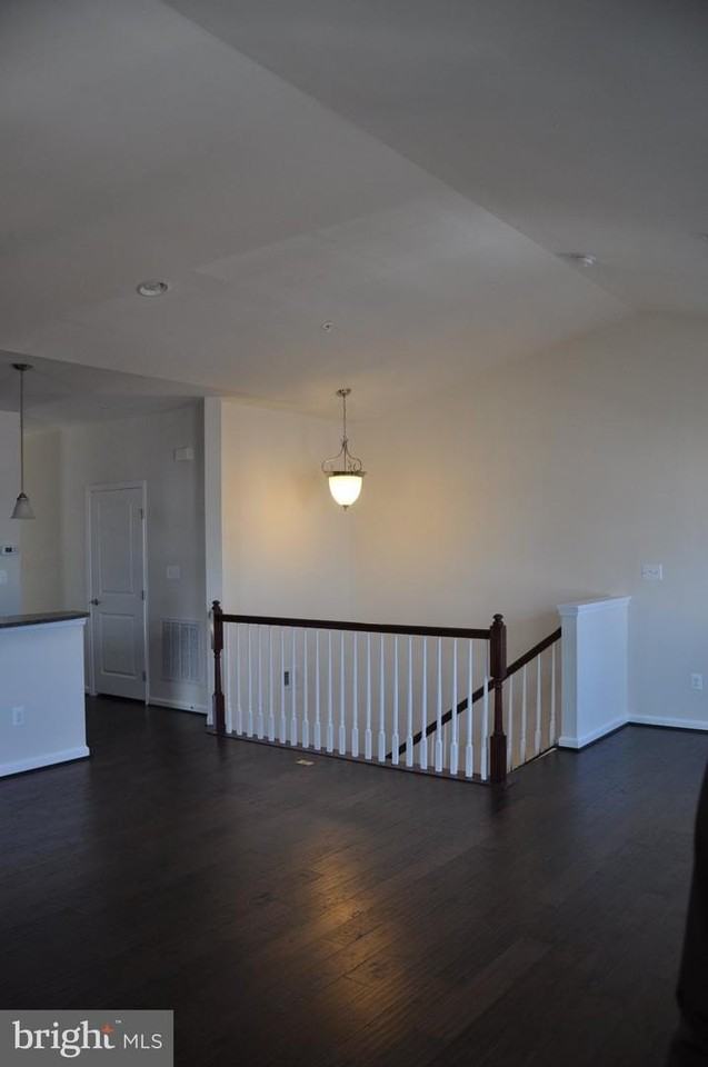 42577 Burbank Ter - Photo 2 of 14