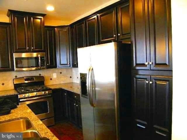 42577 Burbank Ter - Photo 4 of 14