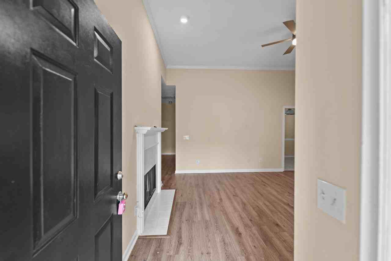 1159 Mohawk St #B1 - Photo 3 of 24