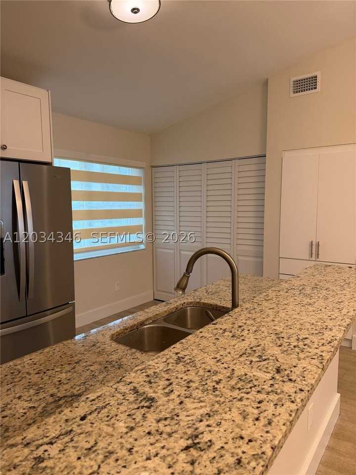 11727 Nw 12th St - Photo 3 of 26