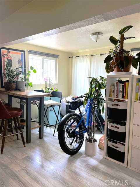 1521 Michigan Ave - Photo 6 of 8