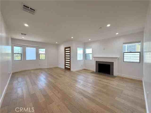 1042 Garfield Ave - Photo 6 of 8