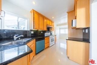 2551 S Bentley Ave - Photo 5 of 8