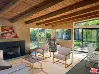 15434 Mulholland Dr - Photo 2 of 8
