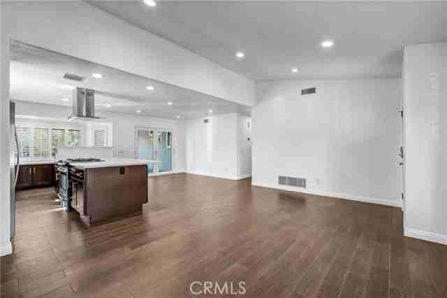 751 Colusa Dr - Photo 5 of 7
