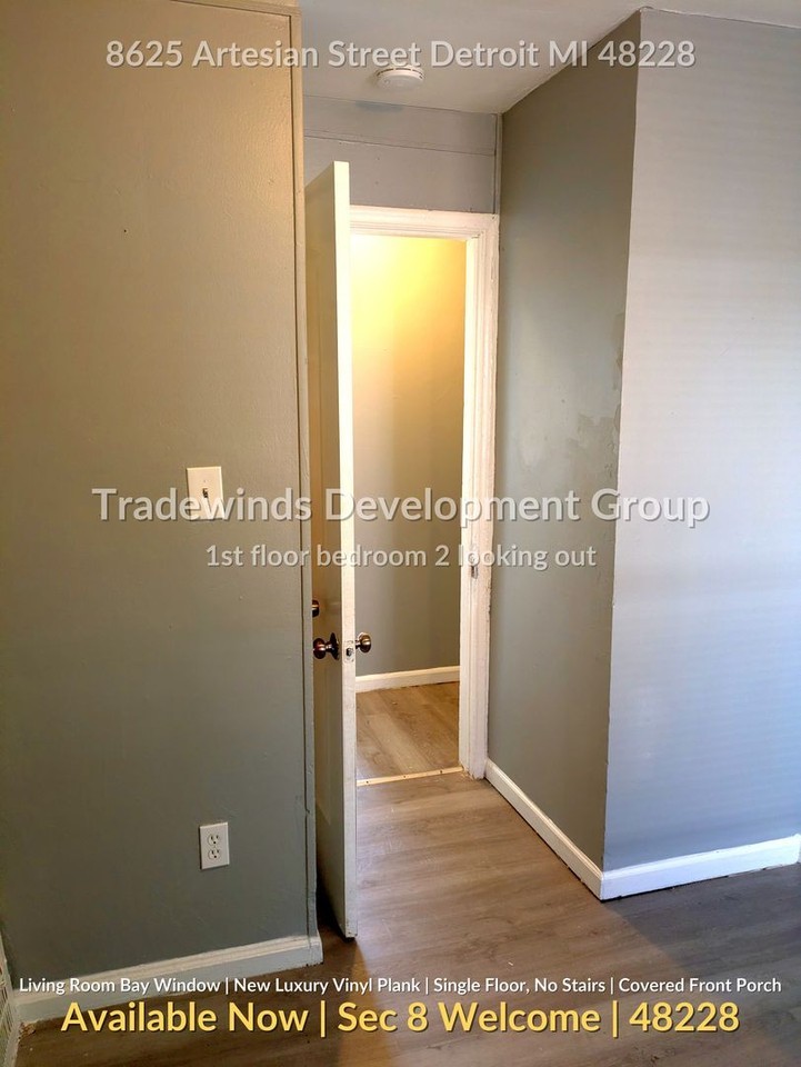 8625 Artesian St - Photo 4 of 13