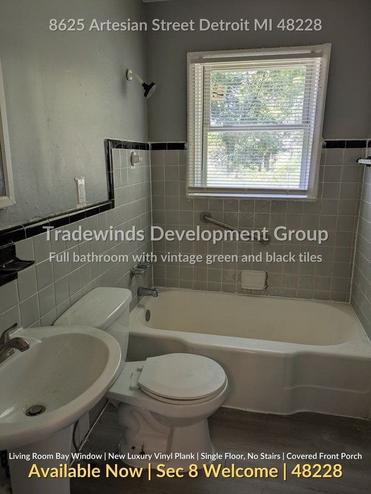 8625 Artesian St - Photo 5 of 13