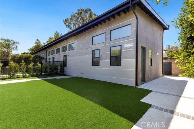 22920 Califa St #C - Photo 2 of 8