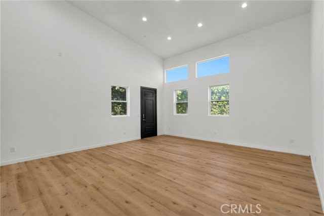22920 Califa St #C - Photo 6 of 8