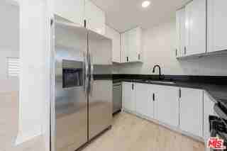 8149 Alcove Ave - Photo 6 of 8