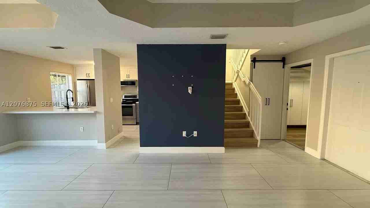 3158 Sw 152nd Pl - Photo 4 of 20