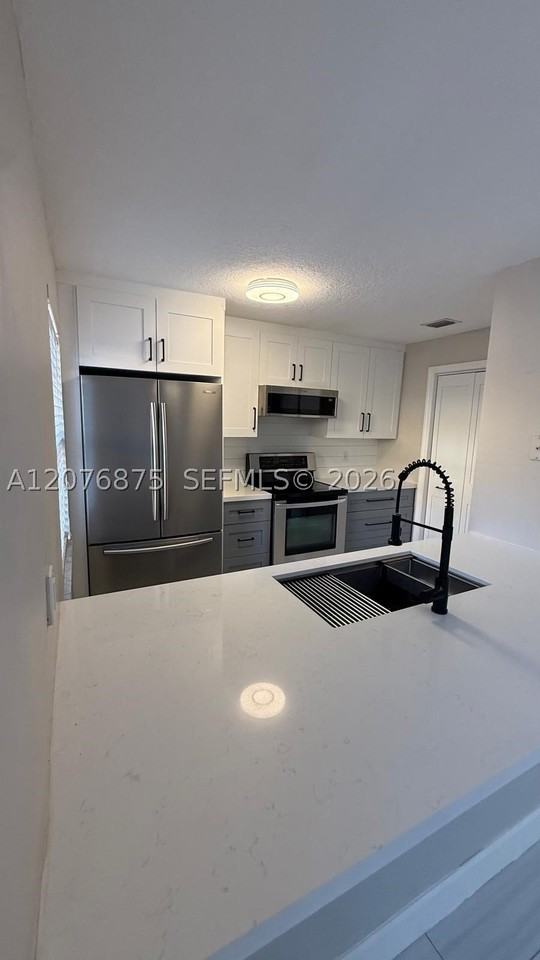 3158 Sw 152nd Pl - Photo 6 of 20