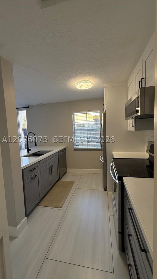 3158 Sw 152nd Pl - Photo 7 of 20