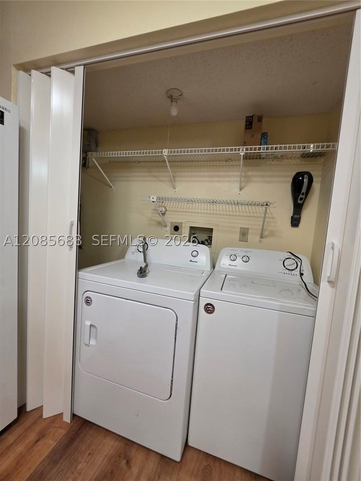 1421 Nw 123rd Ter #1421 - Photo 3 of 20