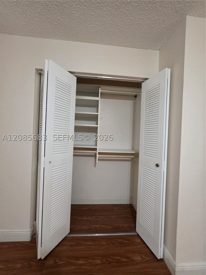 1421 Nw 123rd Ter #1421 - Photo 6 of 20