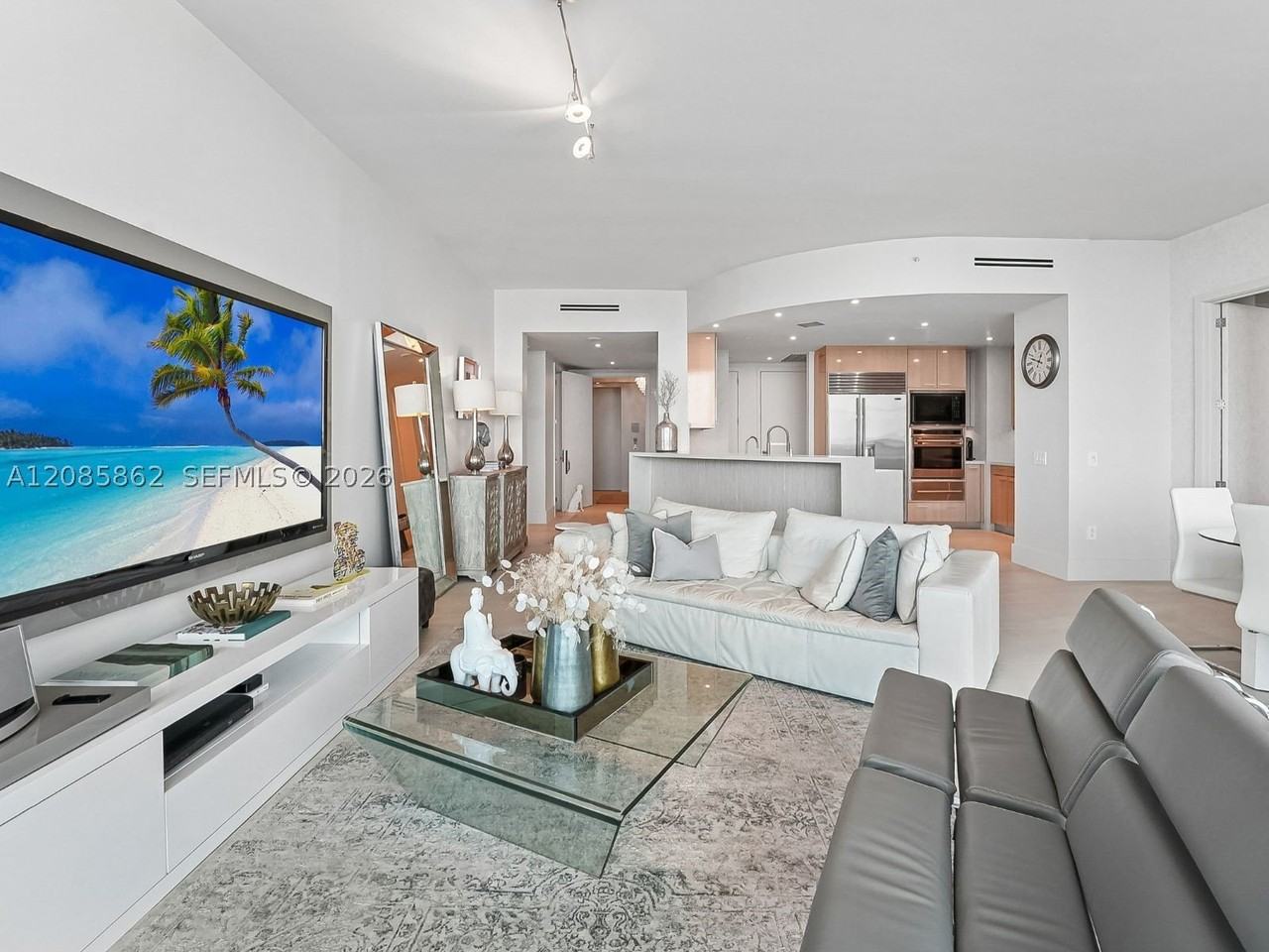 10295 Collins Ave #2306 - Photo 4 of 34