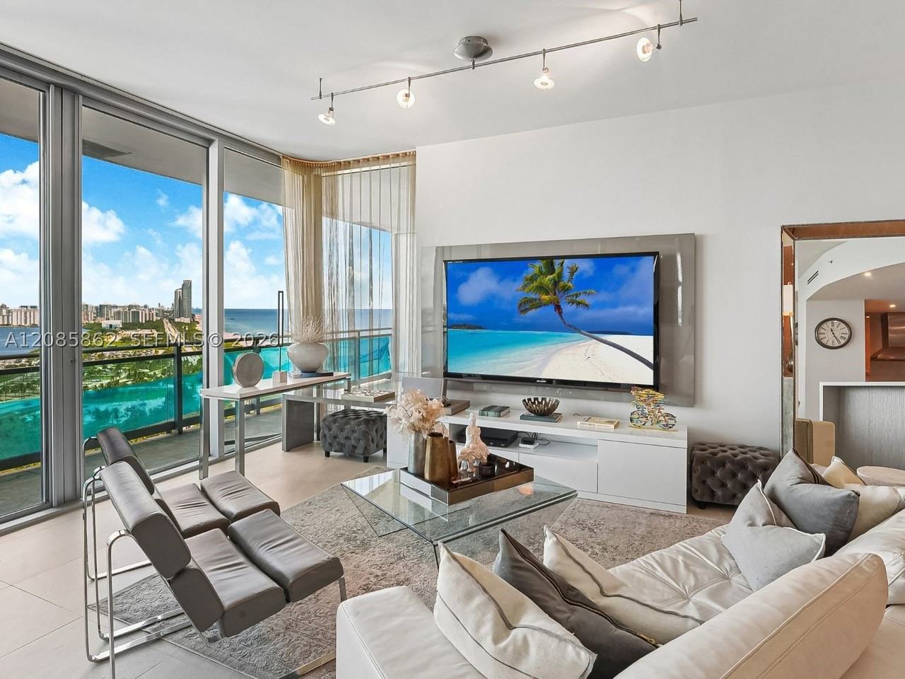 10295 Collins Ave #2306 - Photo 6 of 34