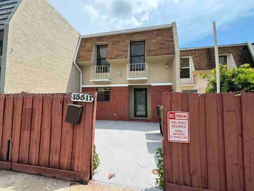 13511 Ne 24th Pl #13511 - Photo 3 of 22
