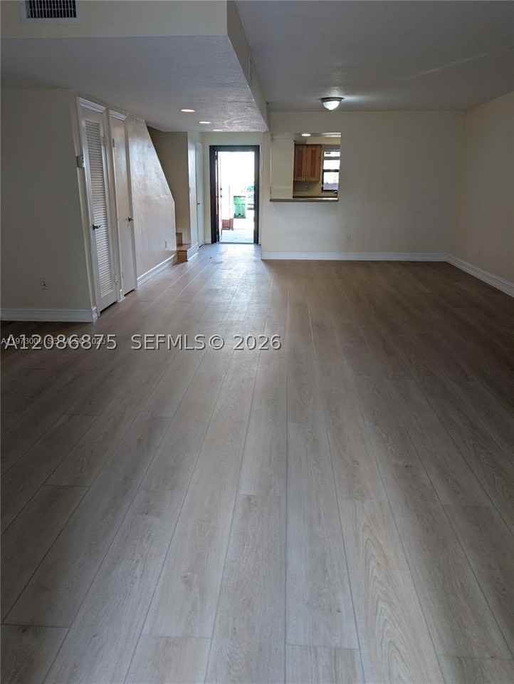 13511 Ne 24th Pl #13511 - Photo 7 of 22