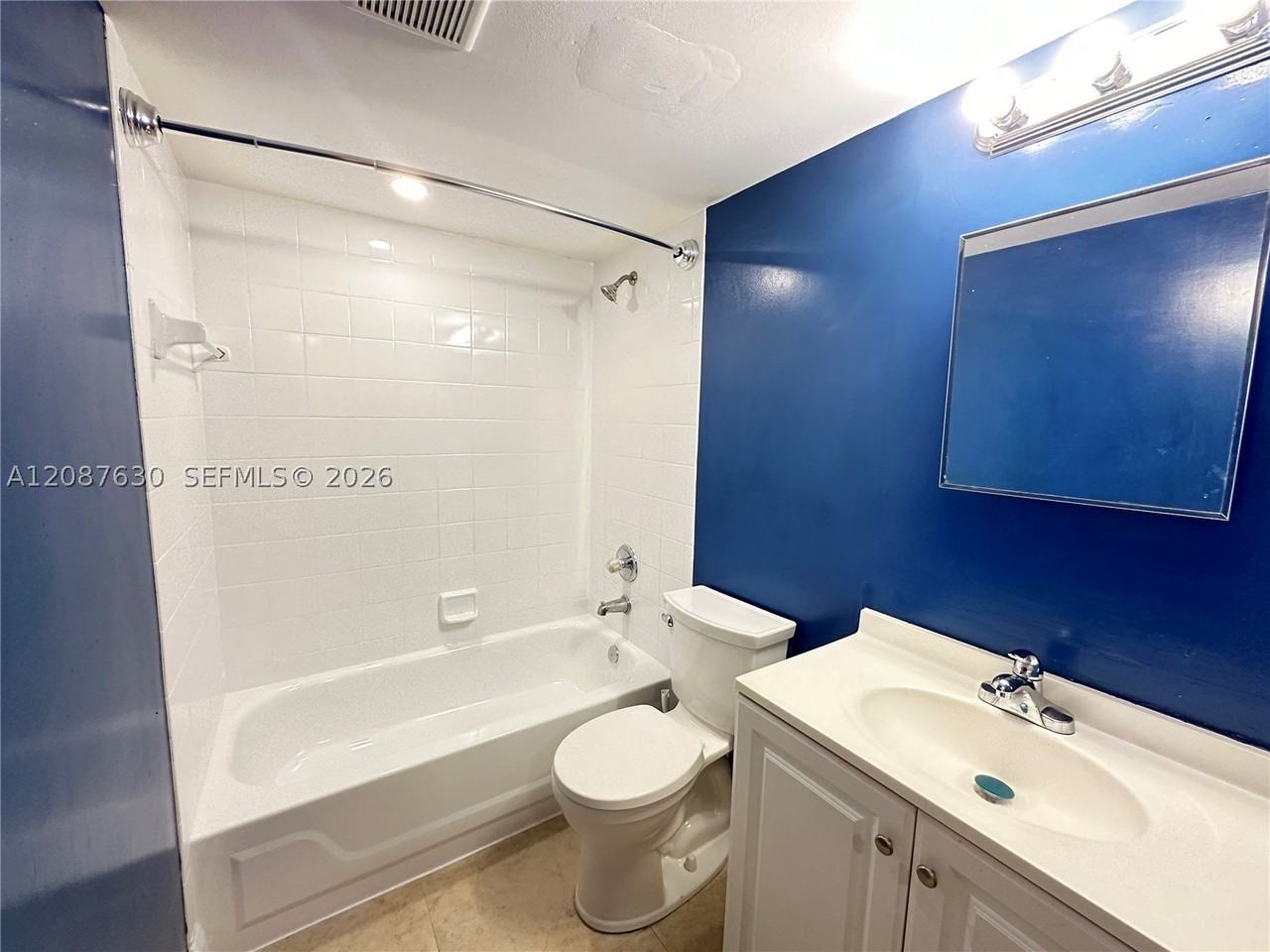 1718 Nw 56th Ave #1718 - Photo 6 of 11