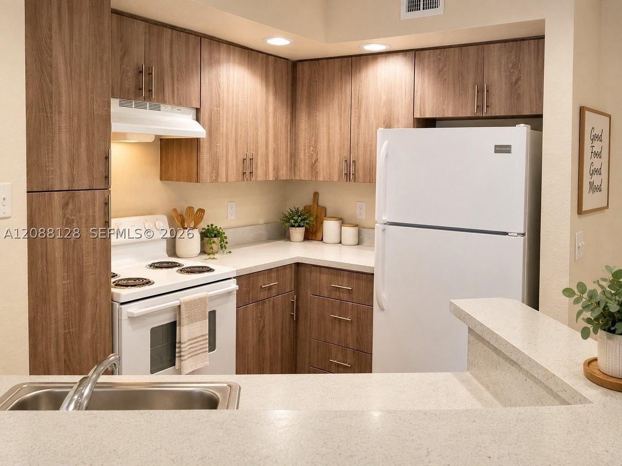 12620 Vista Isles Dr #1014 - Photo 2 of 26