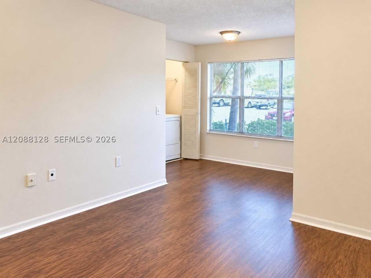 12620 Vista Isles Dr #1014 - Photo 4 of 26