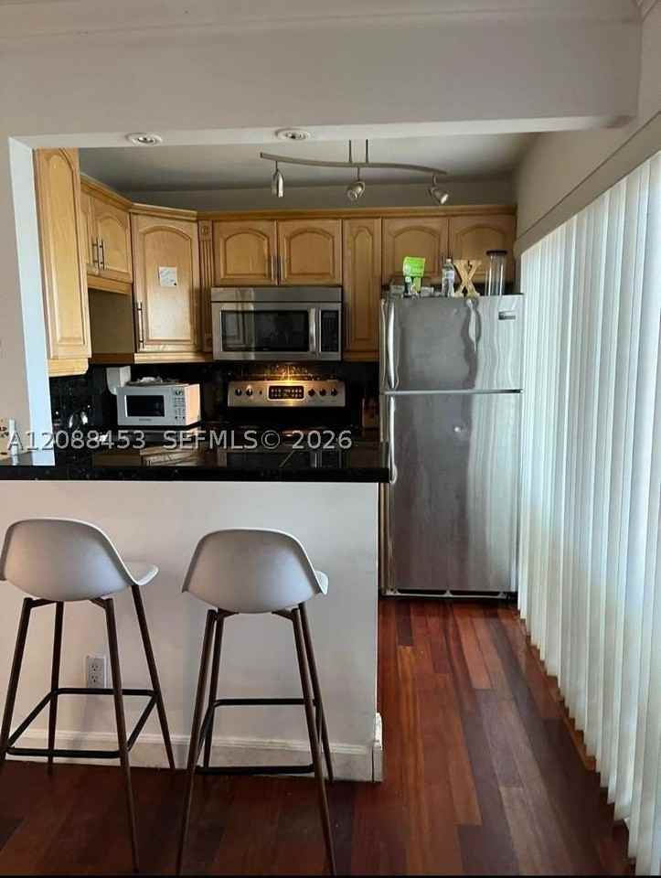 3239 W Trade Ave #2 - Photo 2 of 19