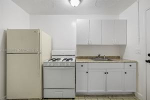 featured image of 126 Sw 18th Ave #4