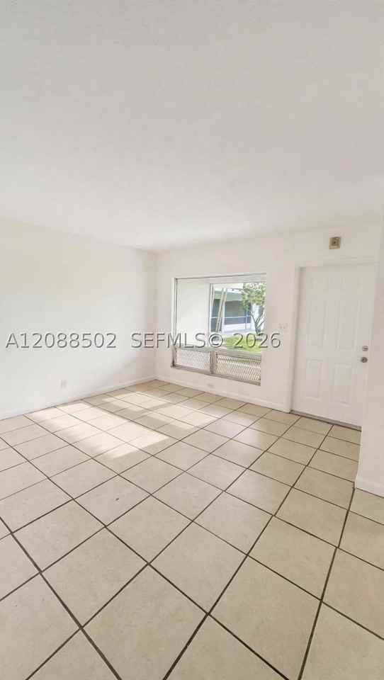 1701 Nw 46th Ave #105 - Photo 5 of 10