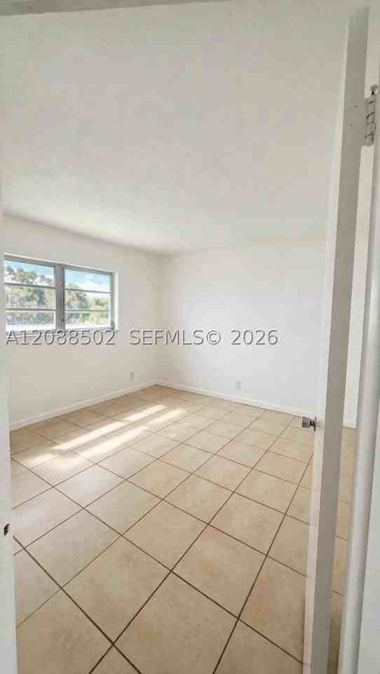 1701 Nw 46th Ave #105 - Photo 6 of 10