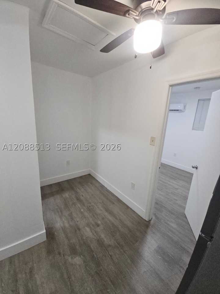 784 Nw 100th St #C - Photo 5 of 5