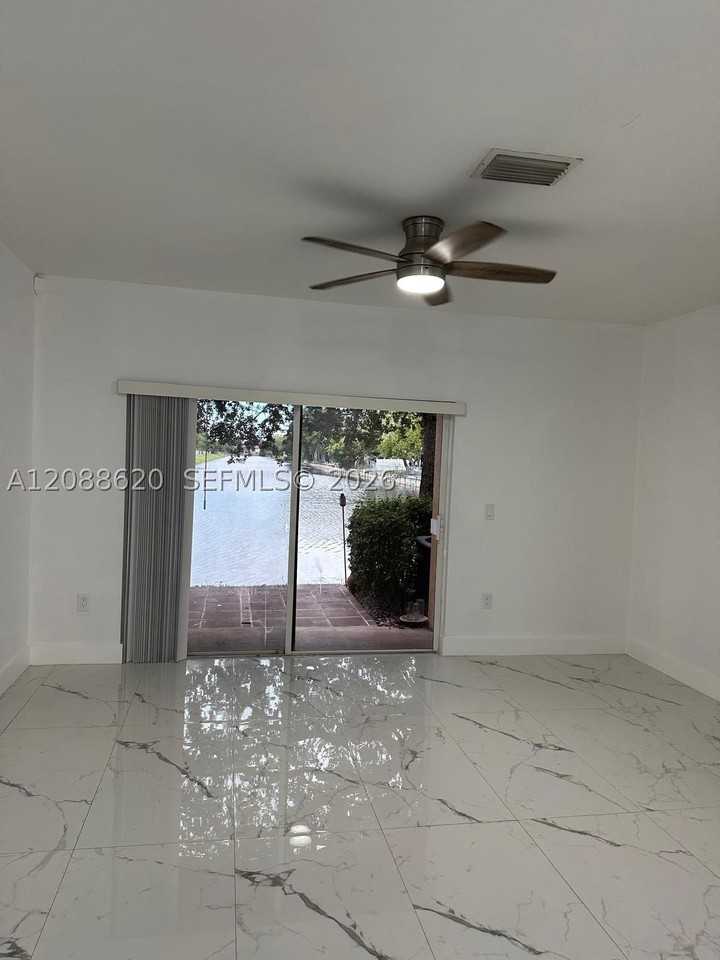 5937 Riverside Ave - Photo 6 of 23