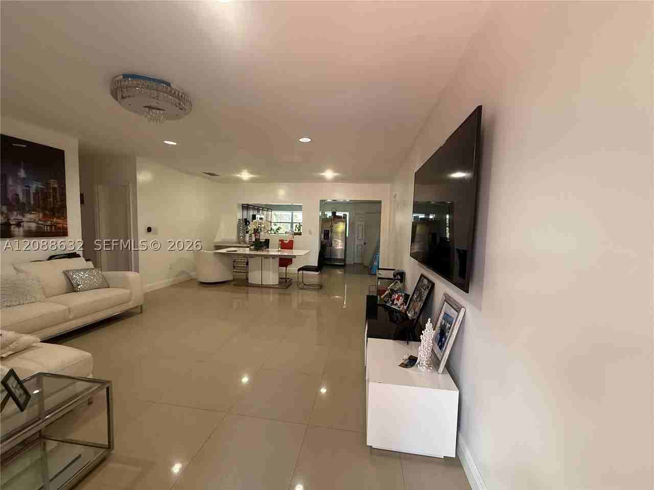 16030 Miami Dr - Photo 3 of 16