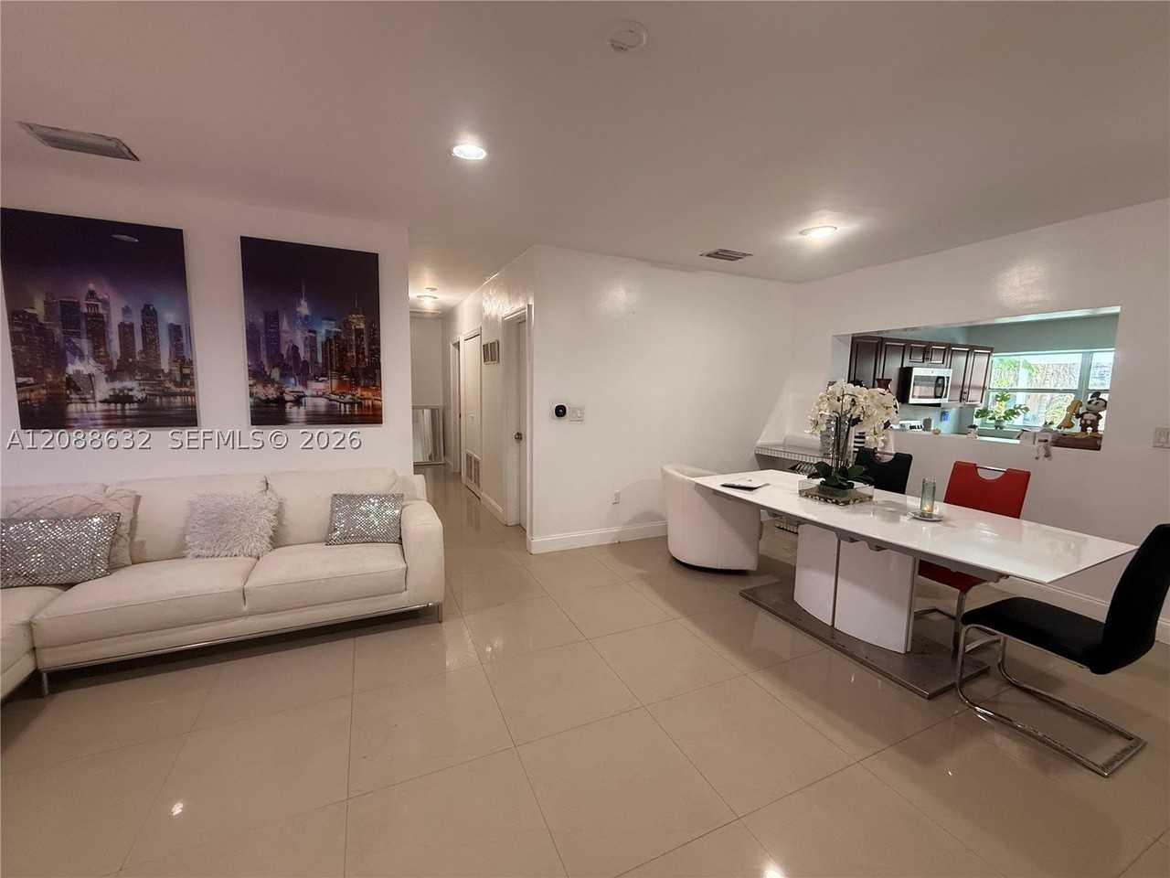 16030 Miami Dr - Photo 5 of 16
