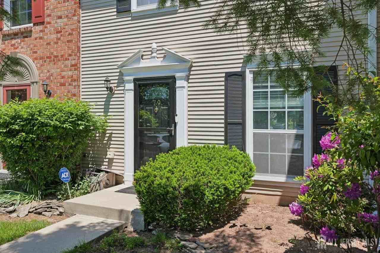 79-79 chelsea Court - Photo 3 of 25