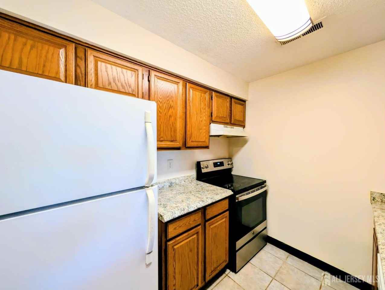 2313 Ravens Crest Dr - Photo 2 of 8
