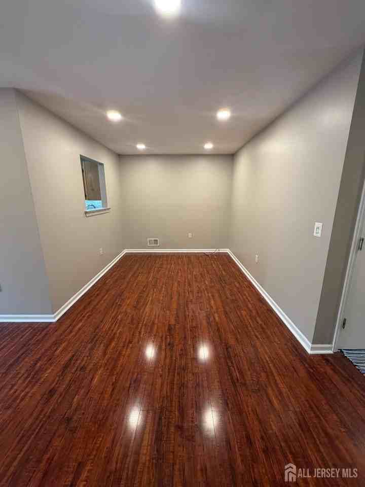 21 Jill Ct - Photo 6 of 25