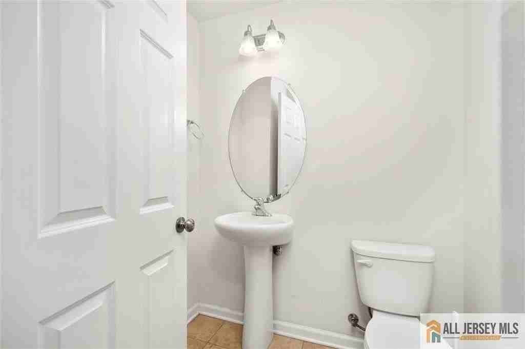 21 Green St - Photo 6 of 30