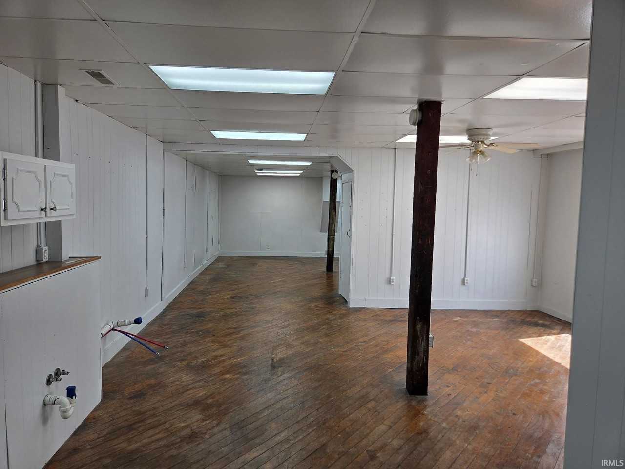 115 E Franklin St - Photo 4 of 8