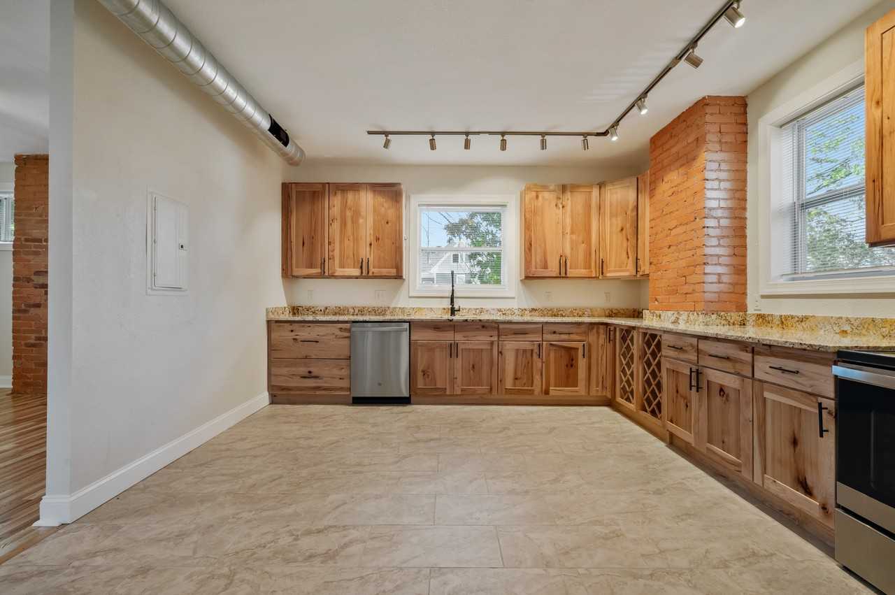 6736 Mcpherson Blvd #2 - Photo 4 of 27