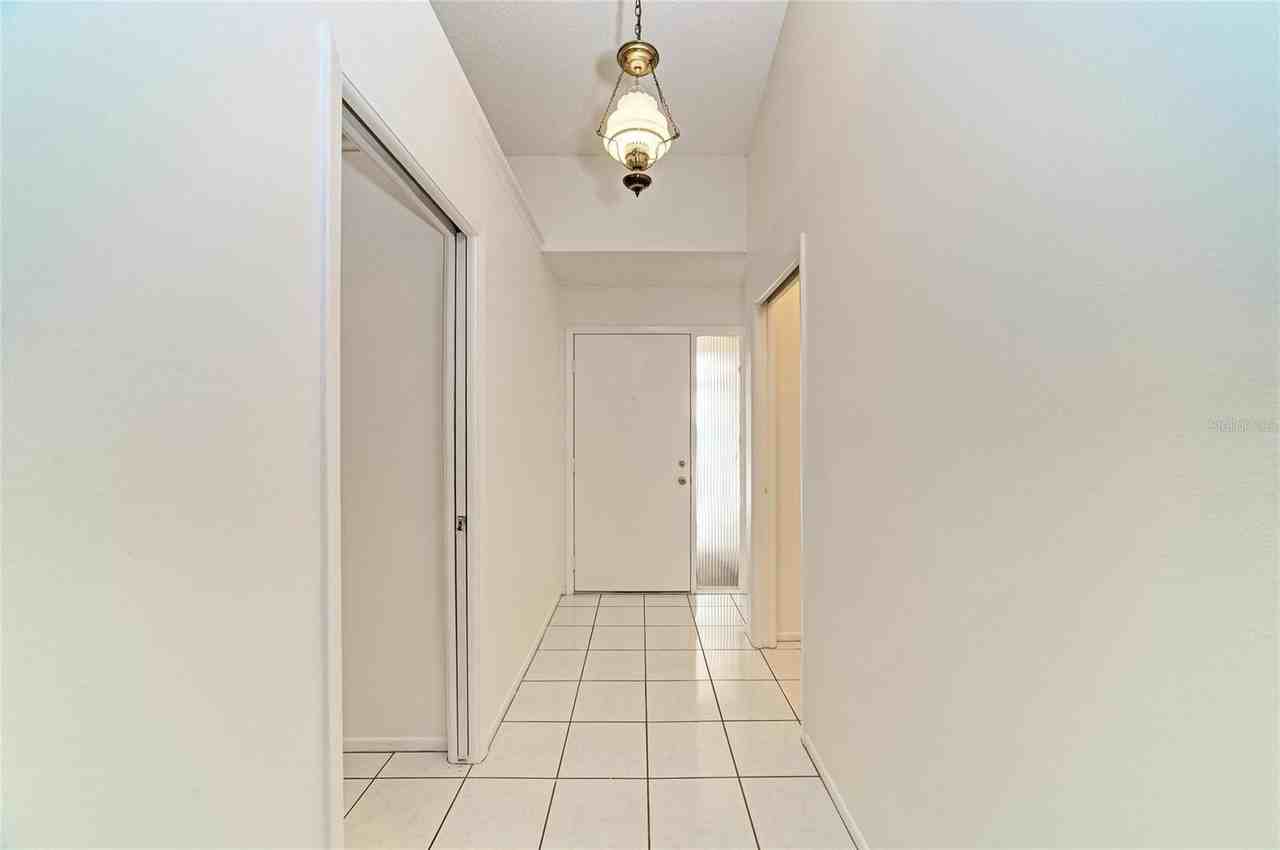 4863 Village Gardens Dr #186 - Photo 3 of 27