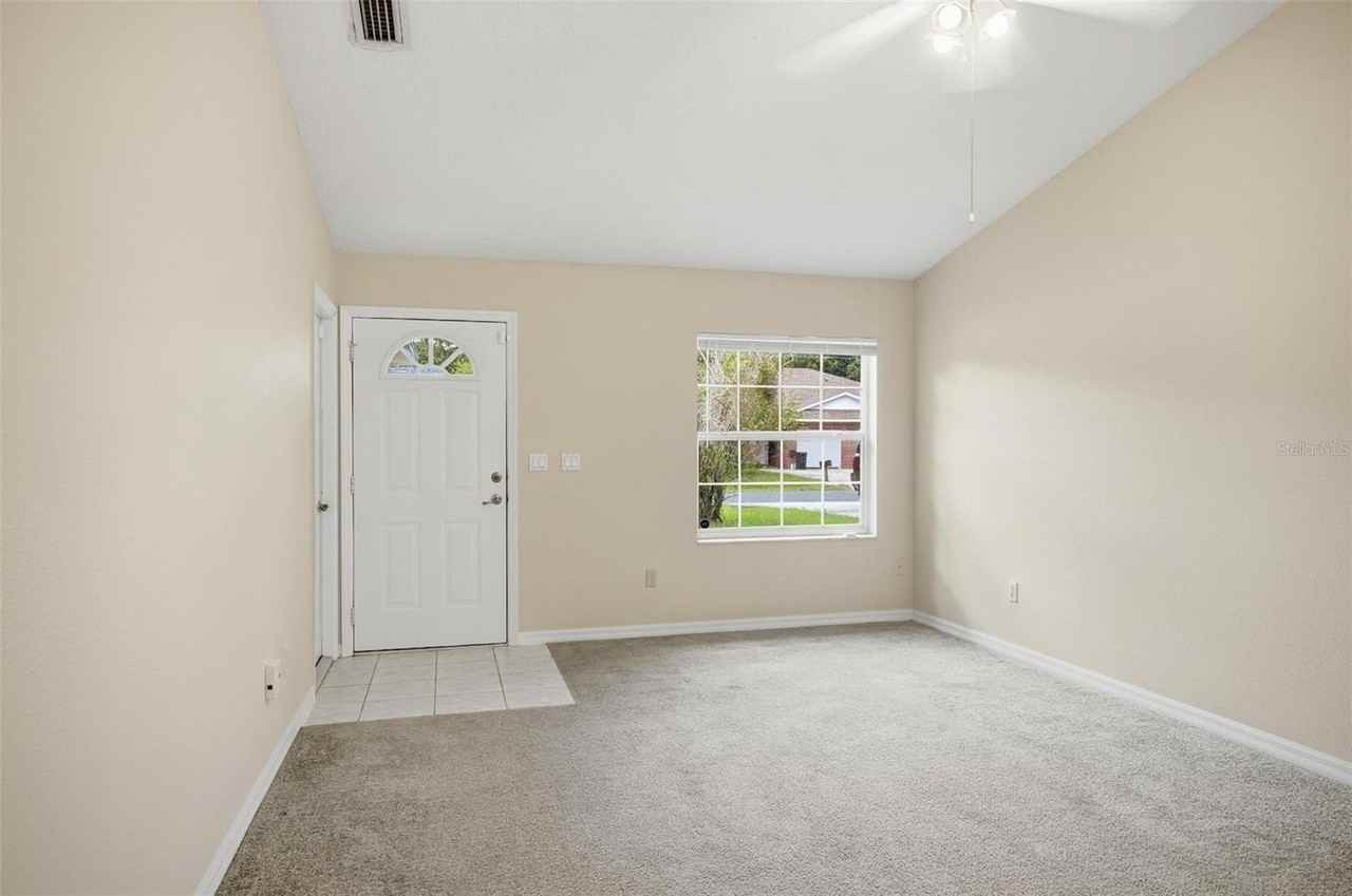165 Plain View Dr #B - Photo 4 of 38